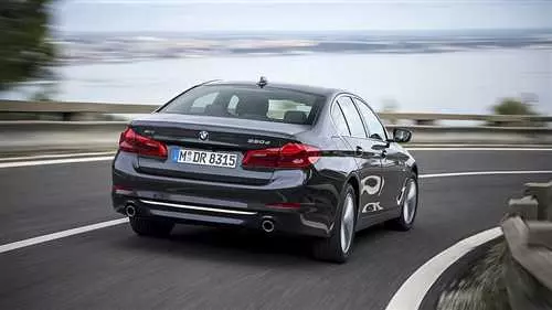 Автопилот отменяется - тест-драйв новой BMW 540i xDrive