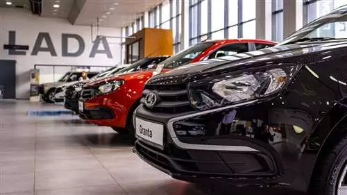 Автоваз усиливает процесс прессования автомобилей Lada в новом цеху 2015 03 30