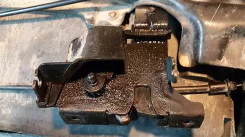 Важные особенности ремонта рулевой рейки автомобиля Mitsubishi Lancer X