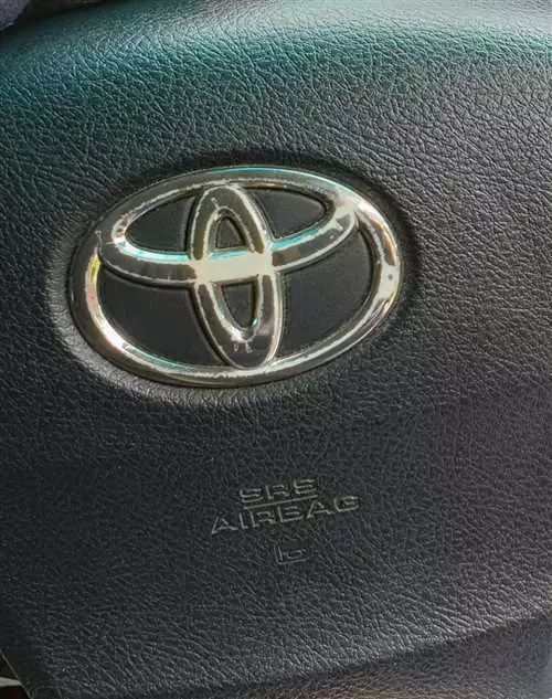 Впечатляющий тюнинг Toyota Camry SV32 — совершенство в каждой детали!