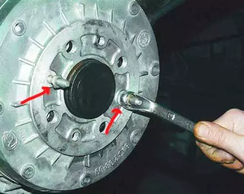 Как самостоятельно заменить ремень гидроусилителя руля на Kia Sportage 2 - пошаговая инструкция с фото и видео