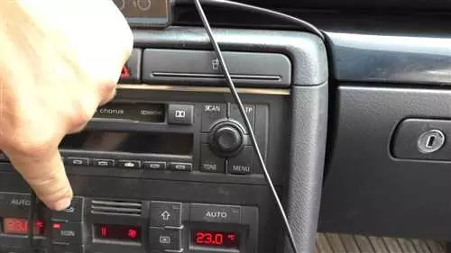 Как включить печку на автомобиле Audi A4 - подробная инструкция