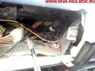 Почему не работает подсветка панели приборов на автомобиле Нива 21213?