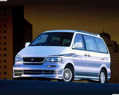 Отзывы владельцев о недостатках Nissan Largo 1996