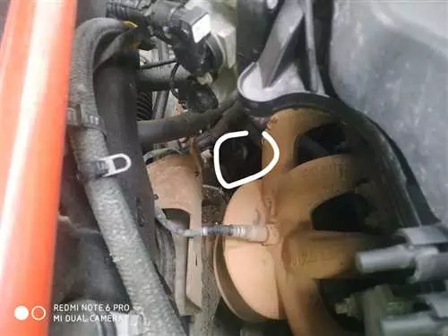 Омыватель лобового стекла Ford Fiesta 2015 не срабатывает - проблема и варианты решения
