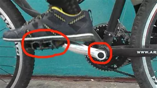 Почему переднее колесо велосипеда может стучать и как это исправить?