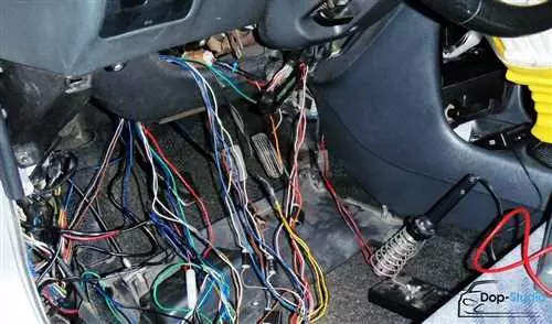 Почему багажник ВАЗ 2110 не открывается с кнопки и что делать в такой ситуации