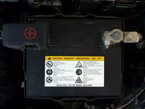 Как заменить аккумуляторную батарею Kia Ceed JD - пошаговое руководство с фото и видео