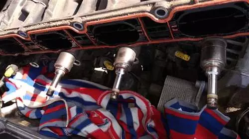 Как провести ремонт головки блока цилиндров у автомобиля Toyota для поддержания оптимальной работоспособности двигателя