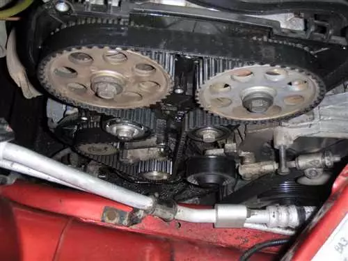 Как заменить помпу в автомобиле Лада Калина с 16 клапанами и кондиционером