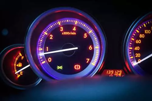 Замена приборной панели Mazda 6 ГХ на спортивную версию - процесс, трудности и преимущества