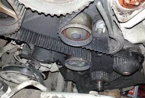 Как найти и заменить клапан вентиляции картера на автомобиле Ford Focus 3 - полное руководство