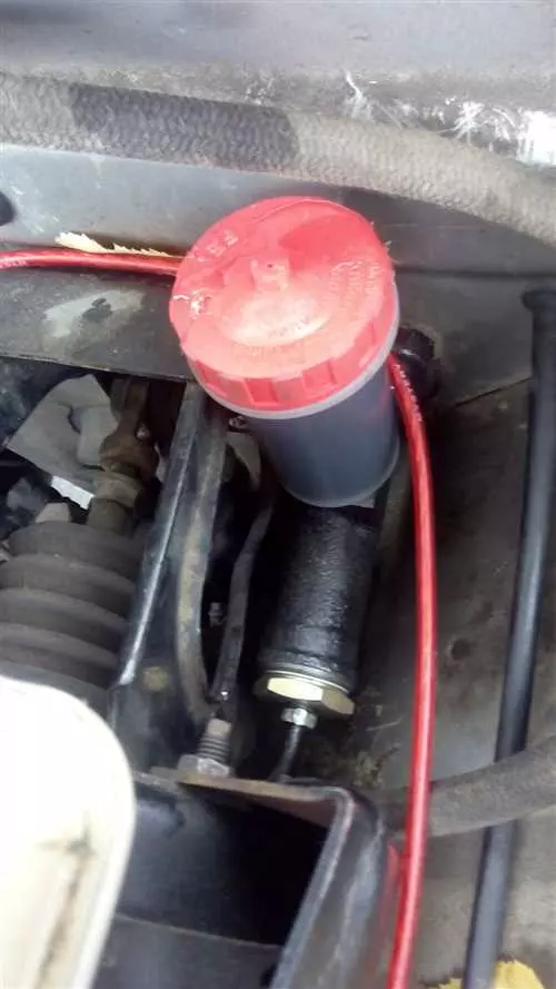 Как заменить цилиндр сцепления на автомобиле ГАЗ 31105 - пошаговая инструкция и полезные советы