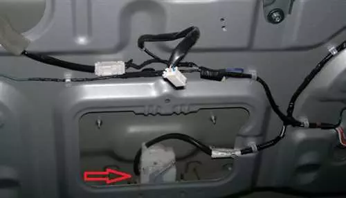 Как провести ремонт замка багажника Nissan X-Trail T31 - полное руководство