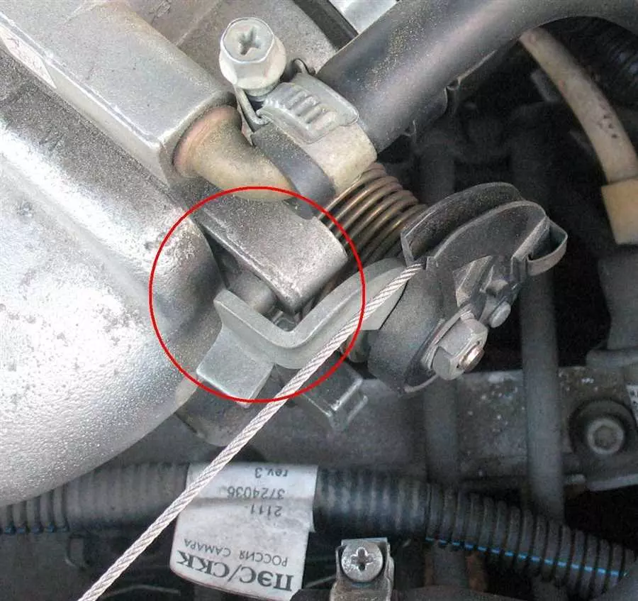 Как заменить задние колодки на Hyundai Accent Tagaz - пошаговая инструкция и полезные советы
