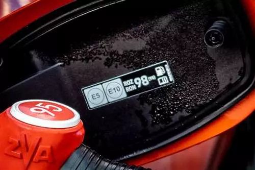 Можно ли использовать бензин с октановым числом 98 в ВАЗ-2107?