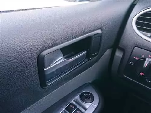 Как снять панель приборов на Chrysler PT Cruiser без лишних проблем и потери времени
