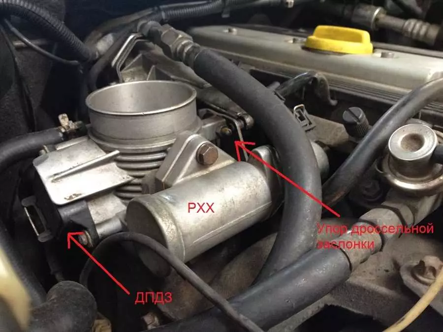 Как правильно снять аккумулятор автомобиля Лада Ларгус - подробная инструкция с пошаговыми фото