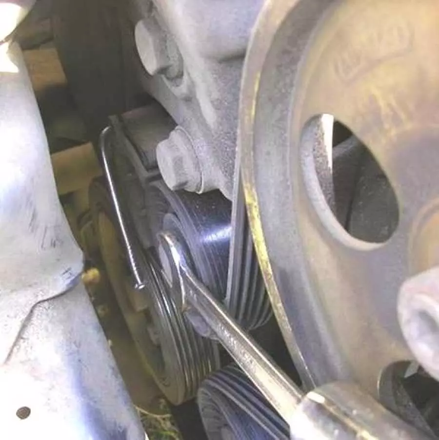 Полное руководство по шеме ремня генератора Peugeot 406 - узнайте, как заменить и отрегулировать ремень самостоятельно